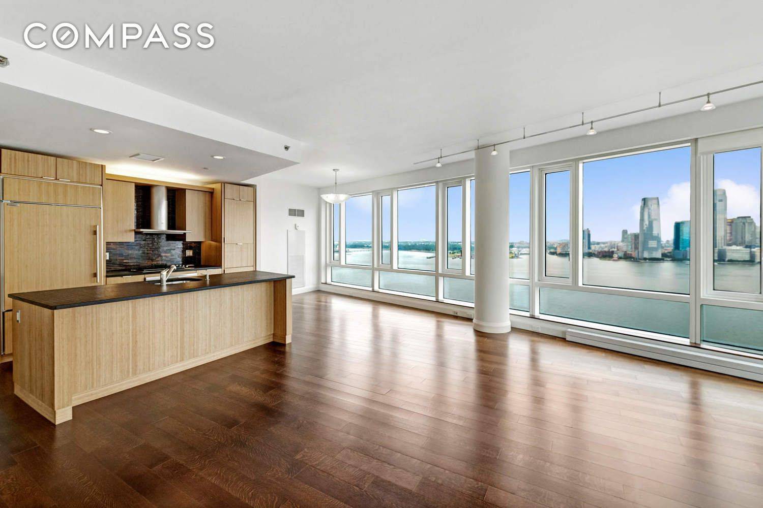 Rarely available, 26B, nested on the high floor of one the most desirable condominium downtown, this expansive 3 bedroom home in the award winning Visionaire condominium offers a sweeping view ...