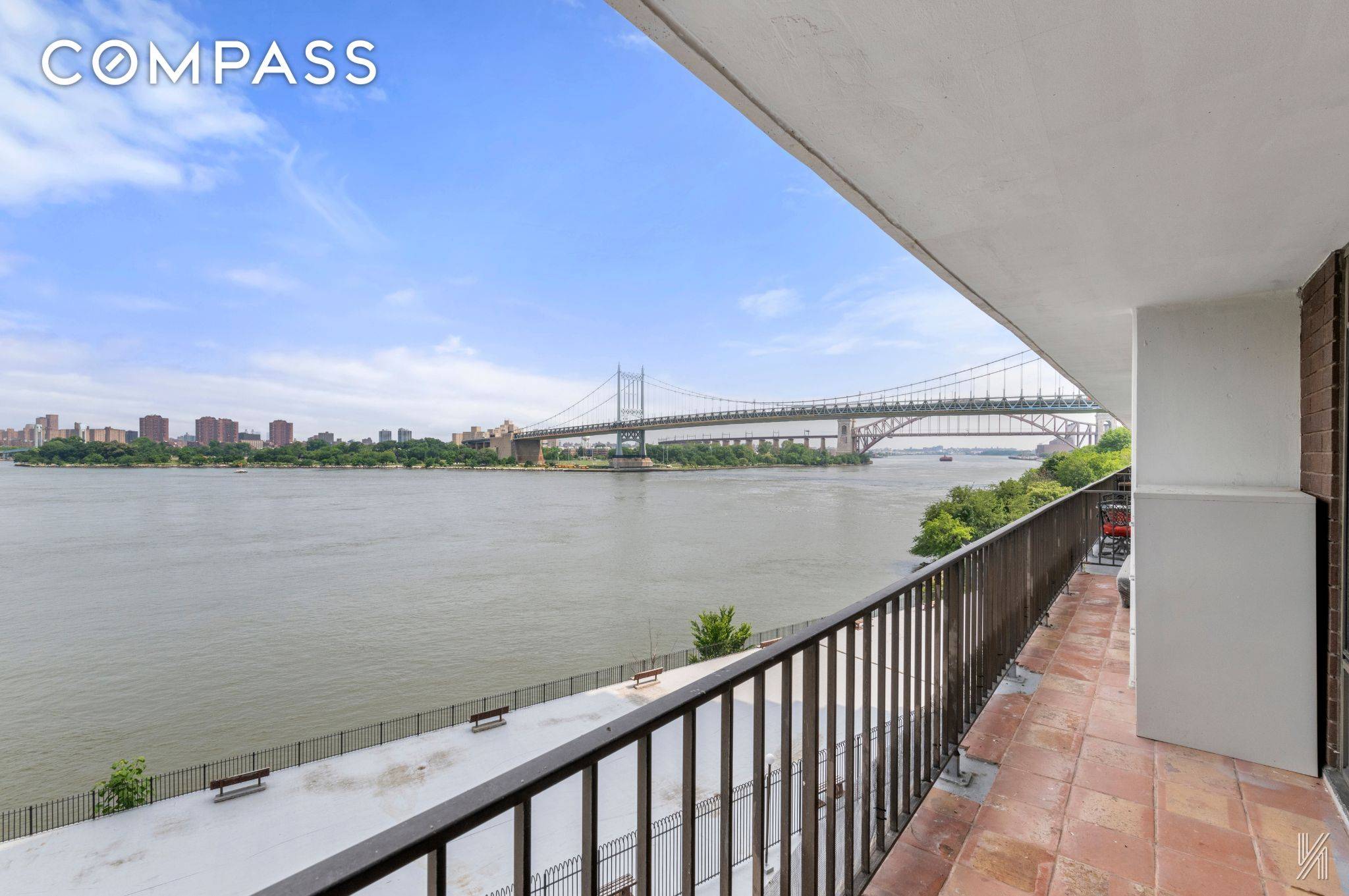 This two bedroom, two bathroom condominium offers sweeping views of the Manhattan skyline, East River, and surrounding bridges an extraordinary backdrop for everyday life.