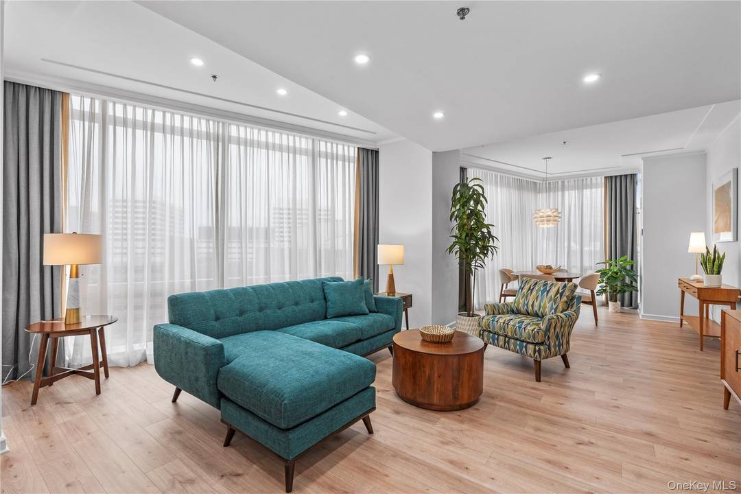 Rare Investment amp ; Living Opportunity at The Ritz Carlton Residences, White Plains This move in ready, fully renovated unit at The Ritz Carlton Residences offers a unique opportunity to ...