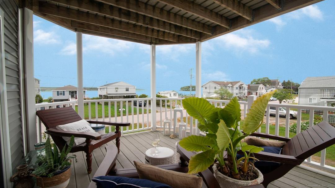 This immaculate and beautifully appointed seaside retreat offers 4 bedrooms, 2.