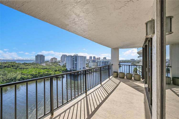 Price Improvement, 874, 000 This corner unit has incredible views of the Ocean, Intracostal, and the Bonnett estate.