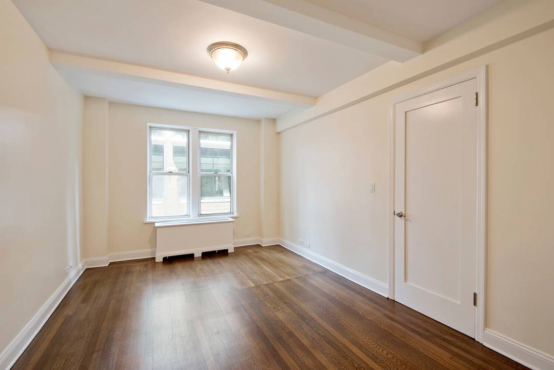 Renovated Prewar 1 bedroom 1 bathroom apartment Located Just 2 Blocks from Central Park.