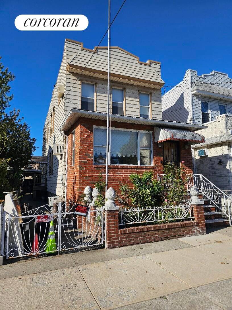 Welcome to 53 74 72nd Place, a charming pre war multi unit townhouse nestled in the vibrant community of Maspeth !