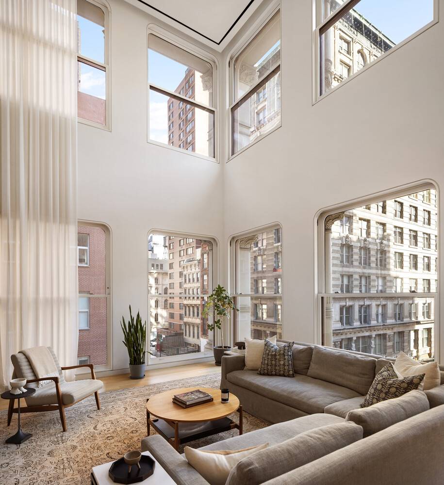 INTRODUCING A DOUGLAS ELLIMAN EXCLUSIVE BT THE EKLUNDGOMES TEAM.