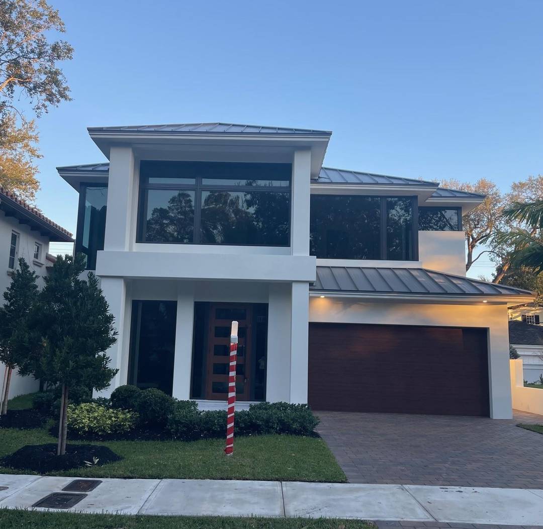 Modern Transitional Masterpiece in the Heart of Colee Hammock Built amp ; Ready for Christmas !