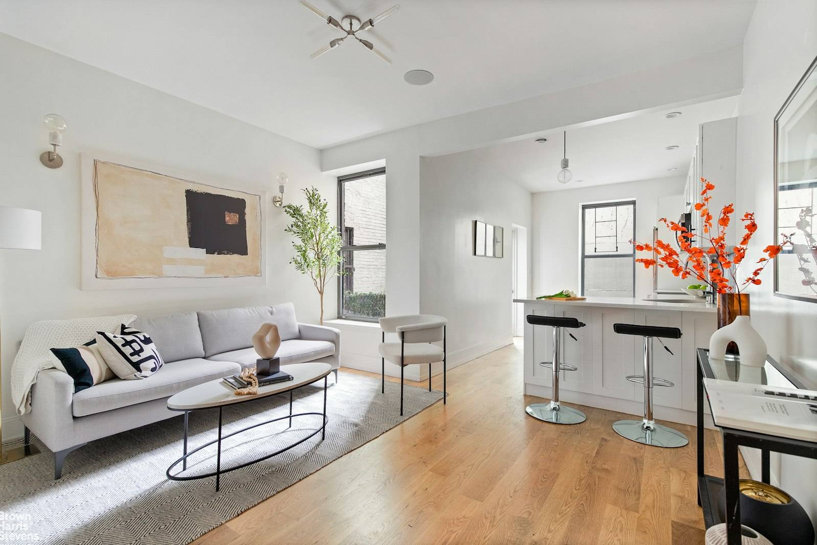 In the heart of vibrant Crown Heights lies this serene and refined 2 bedroom, 2 bathroom home with beautiful finishes and nice amenities.