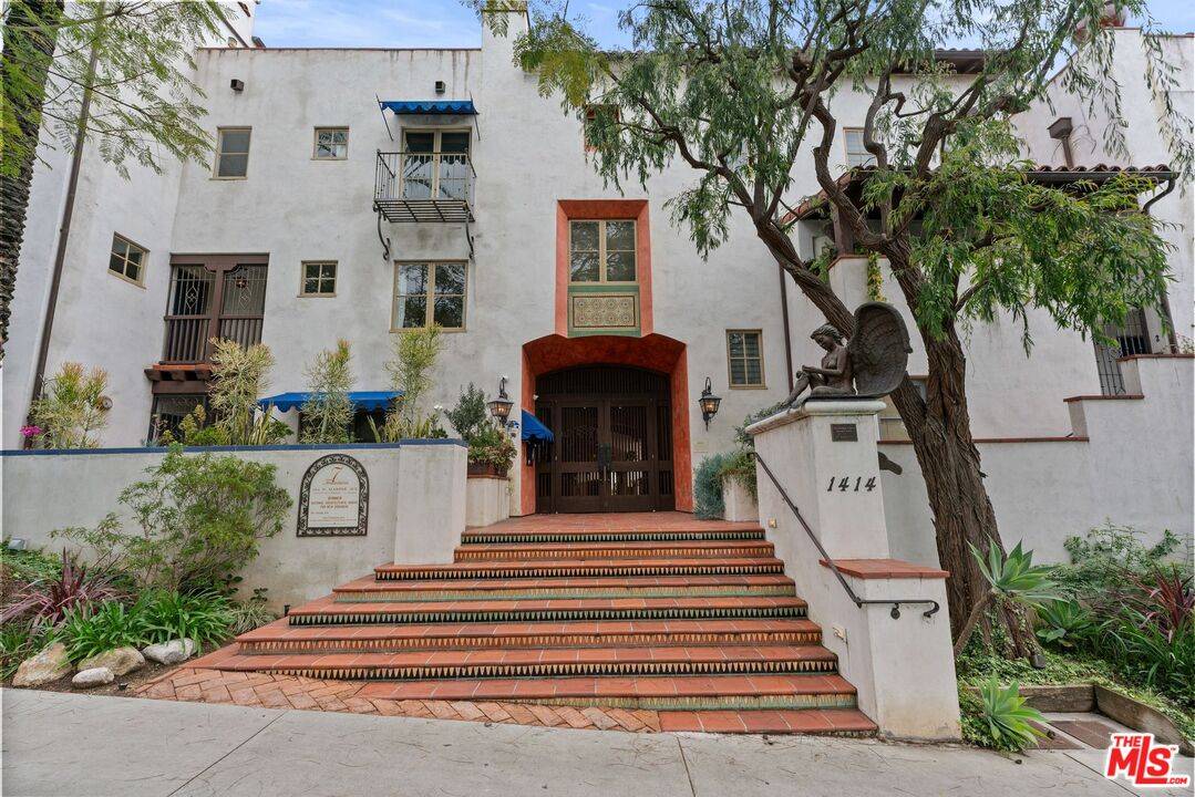1414  N Harper Ave 3BR Hollywood Hills East La