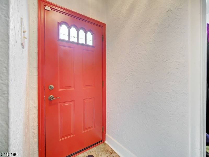 Chrming very well maintained two family home conveniently located near the center of Union.