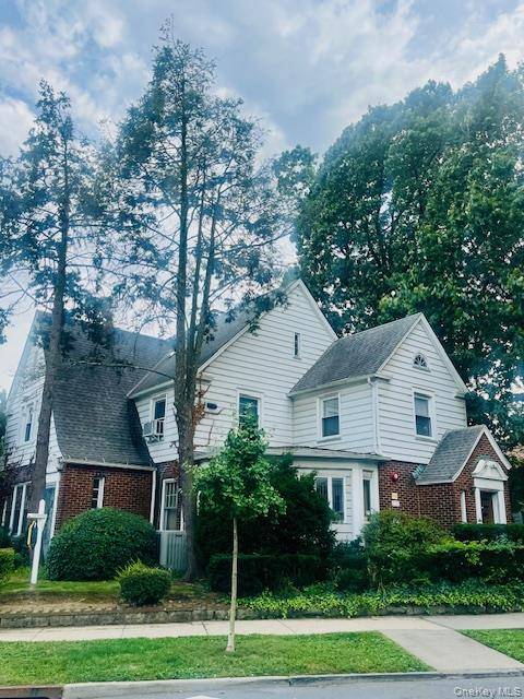 Lovely Corner Buidling First floor is used as a Dentist office with 2 Entrances, Waiting area, Reception, Exam rooms and Bathroom.