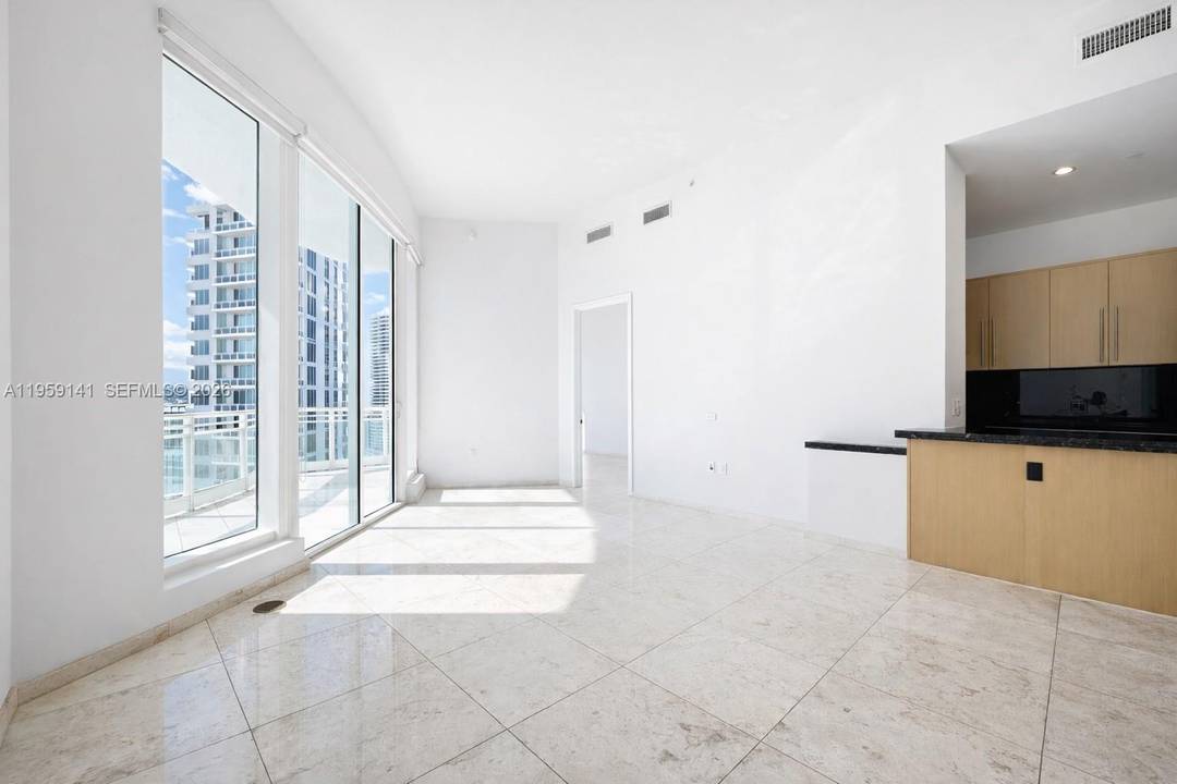 Magnificent bayfront residence at Asia Brickell Key offering 2BR 2.
