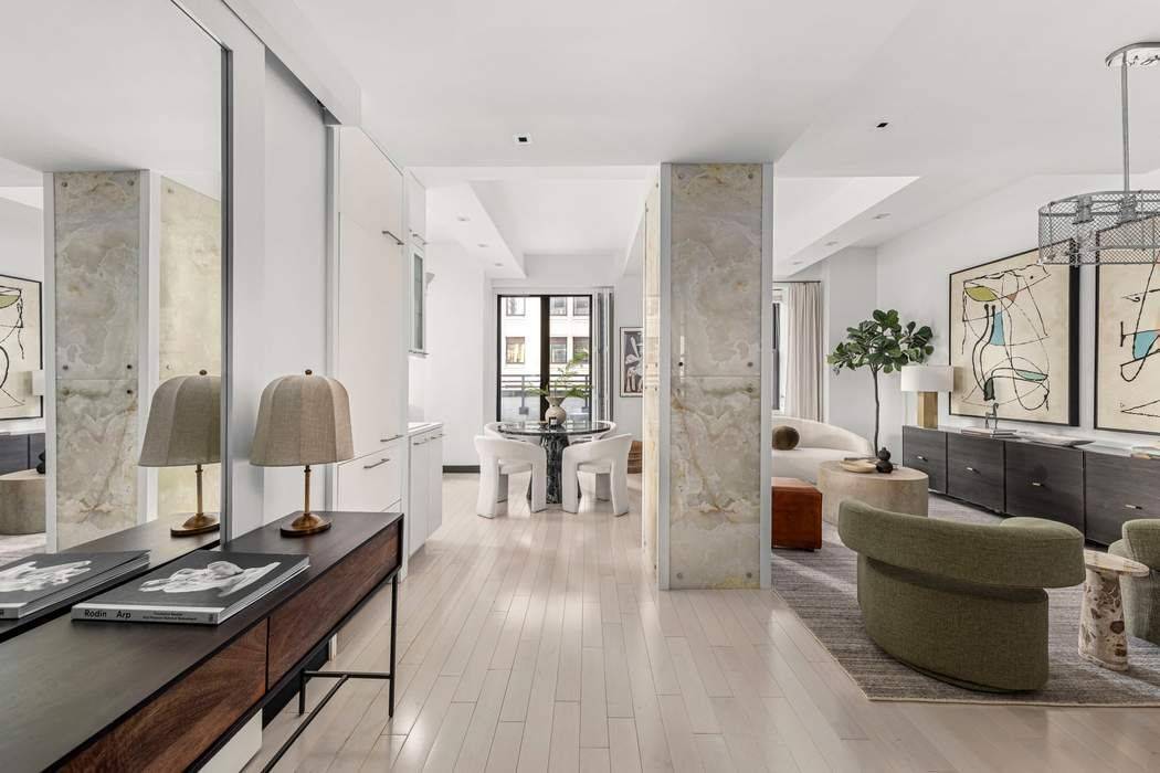 FULLY RENOVATED amp ; UNOBSTRUCTED SOUTH FACING 800 SQFT PRIVATE WRAP AROUND TERRACE CAN BE CONVERTED TO A 3 BEDROOM Welcome to the epitome of luxury living at 20 Pine ...