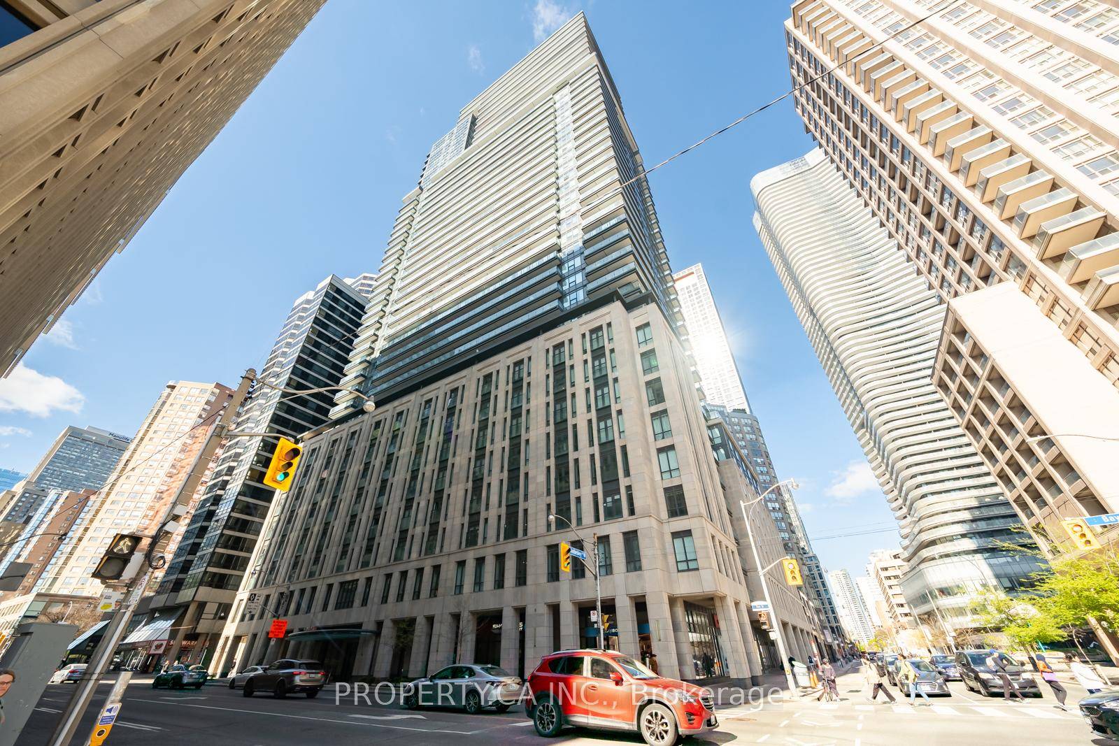 Welcome to The Britt, where upscale living meets unbeatable location in the heart of Toronto's Bay Street Corridor.