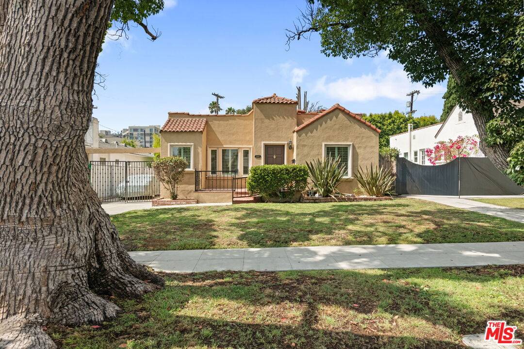 2357 Camden Ave 2BR La