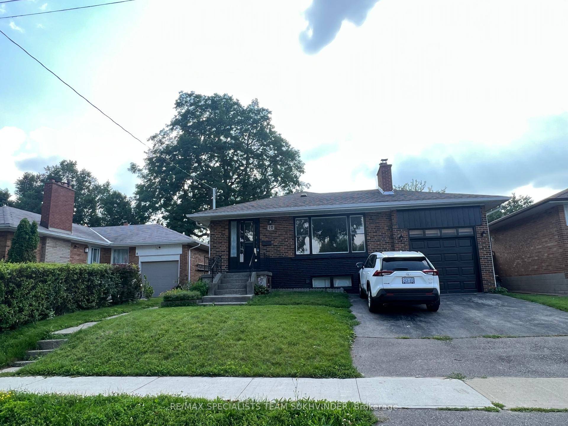 Welcome to this bright and airy 3 bedroom, 1 bathroom bungalow nestled on a quiet, tree lined street in the desirable Norseman Heights neighborhood.