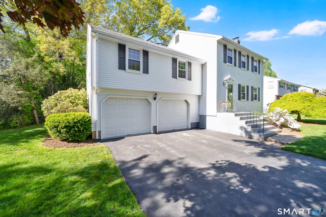 Move right into the spacious 2112 ft.
