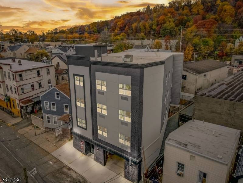 Introducing 48 Chadwick Street a luxurious, modern, and newly constructed 9 unit elevator mid rise built in 2023, featuring all 9 upscale 2 bedroom, 2 bathroom units in a prime ...