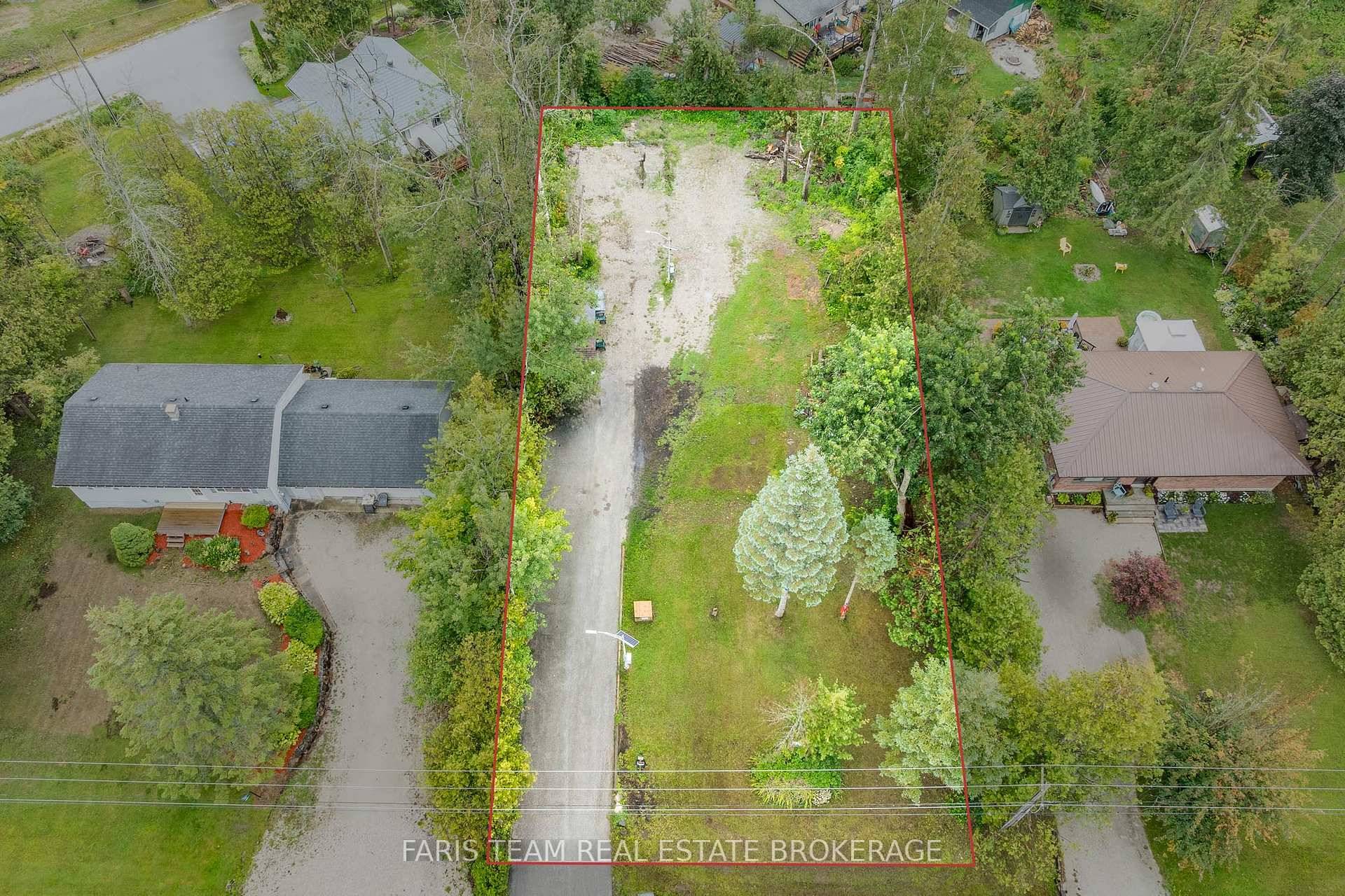 Top 5 Reasons You'll Love This Property 1 Nestled in the heart of desirable Oro Medonte, this stunning 80'x187' cleared lot offers an unbeatable location just steps from the sparkling ...