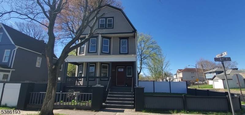 Location ! ! ! ! Beautiful scenic views !