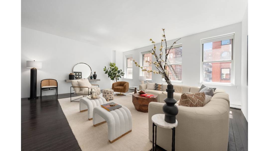 AUTHENTIC PREWAR CONDOMINIUM WITH SOUTHERN EXPOSURES AND EXTREMELY LOW MONTHLIES RARELY AVAILABLE FULL FLOOR RESIDENCE IN A LANDMARK SETTING Residence 4 at 8 Harrison Street is a full floor, 2 ...