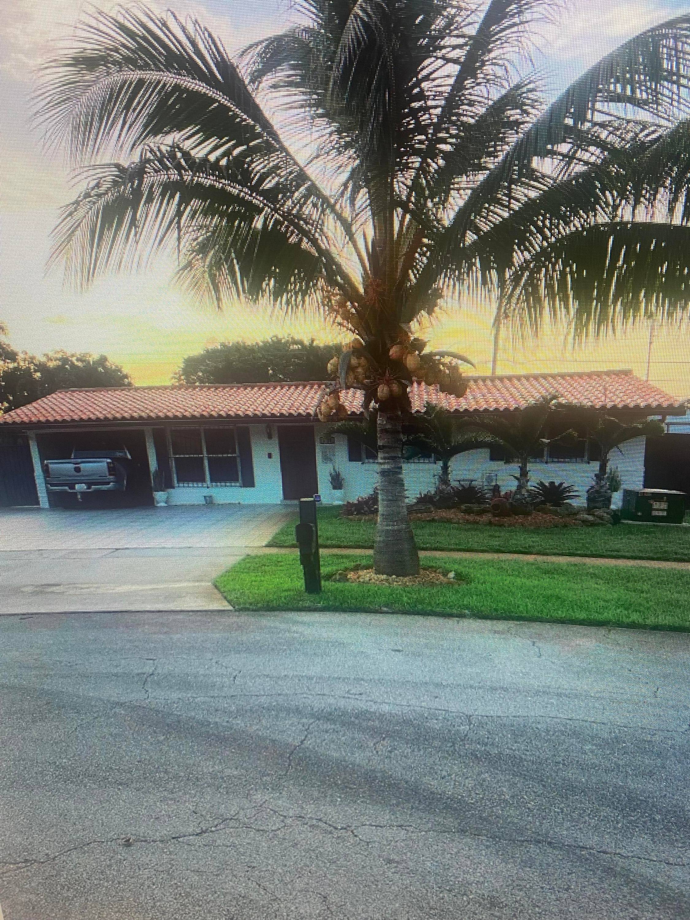 A vary spacious home in execellent condition in a vary charming area of the city, ready to move in.