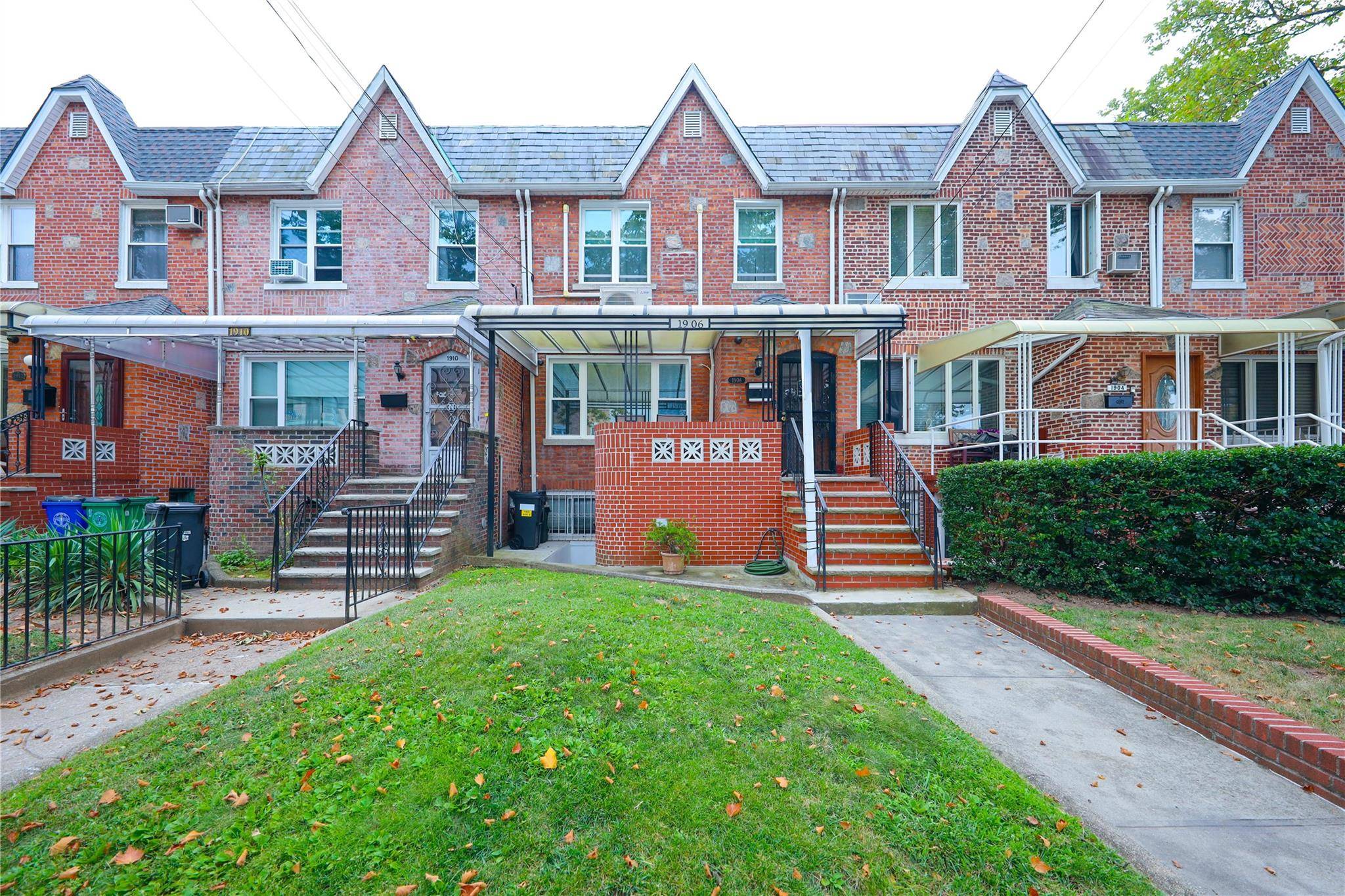Welcome to this absolutely gorgeous and beautifully maintained one family home located in the heart of Sheepshead Bay !