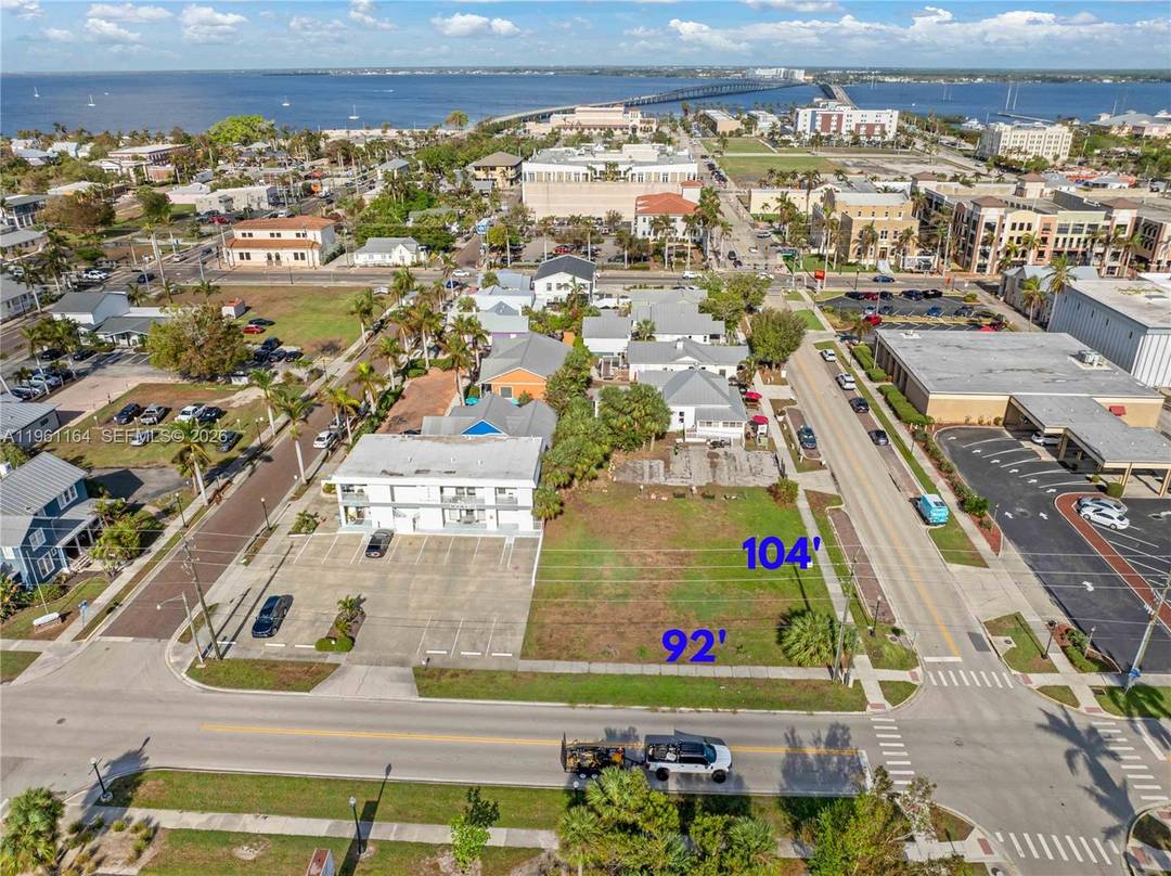 345 Taylor Street, Punta Gorda, Florida 33950 is a Prime commercial mixed use corner in the heart of downtown Punta Gorda.