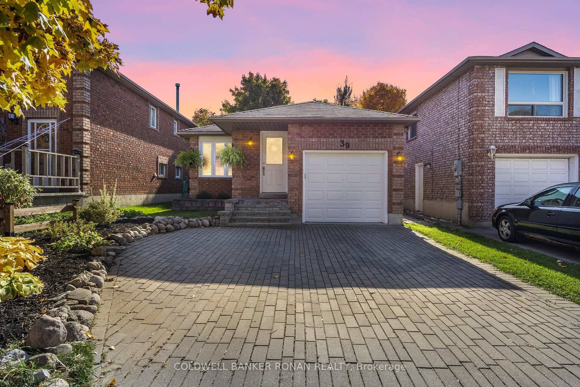 Welcome to this beautifully updated 2 1 bedroom raised bungalow, ideally located in Barrie's sought after northwest end.