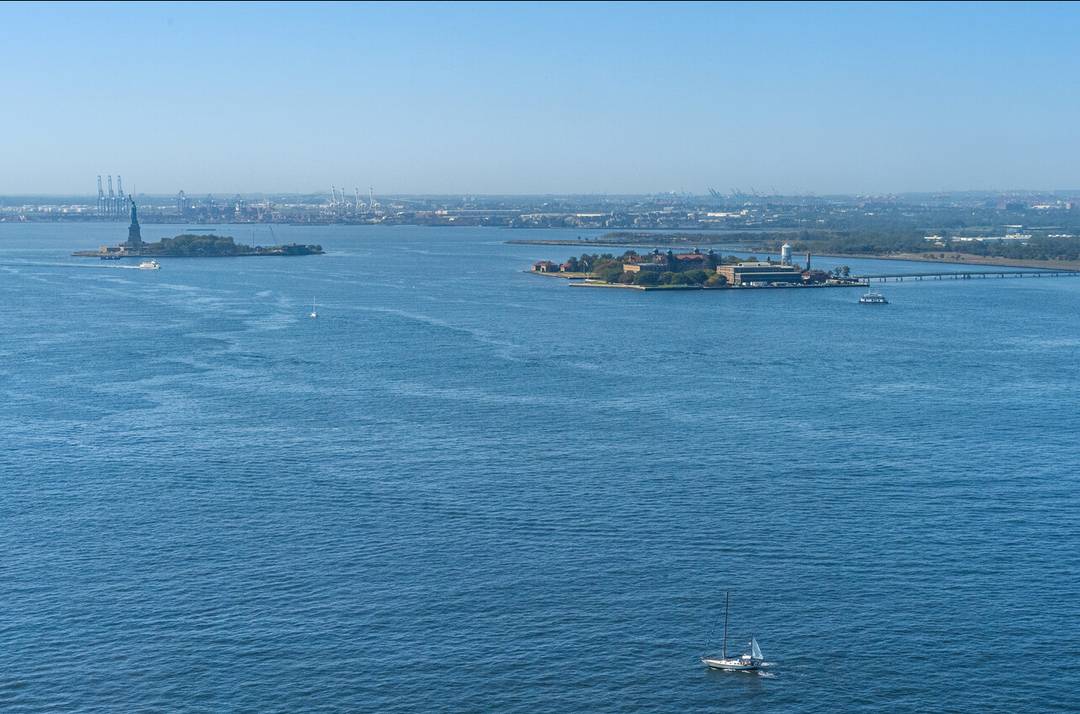 Triple Mint and Sunny Corner 3 bed 2.