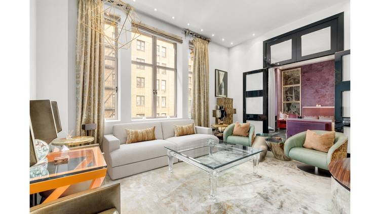 Chelsea Grand Loft Rental in Iconic Pre War CondominiumThis remarkable 1, 512 sq ft designer loft is located in one of Chelsea's most prestigious full service pre war condominiums a ...
