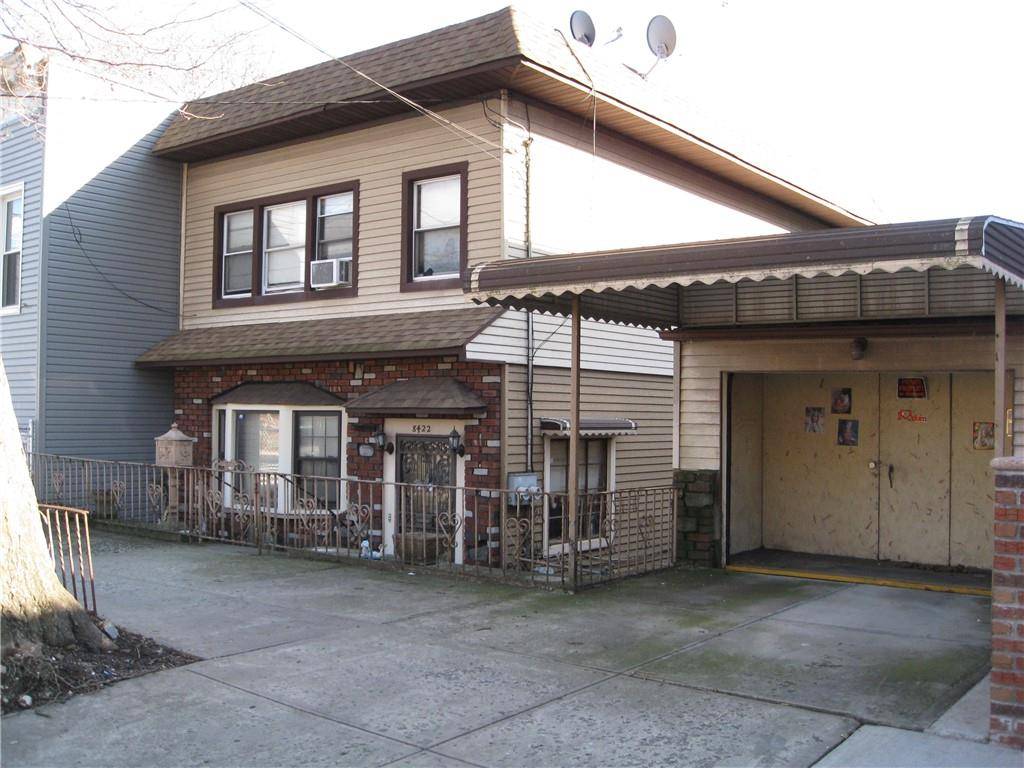 2 Family 5bedroom Detached home with unfinished basement, huge yard and detached garage.