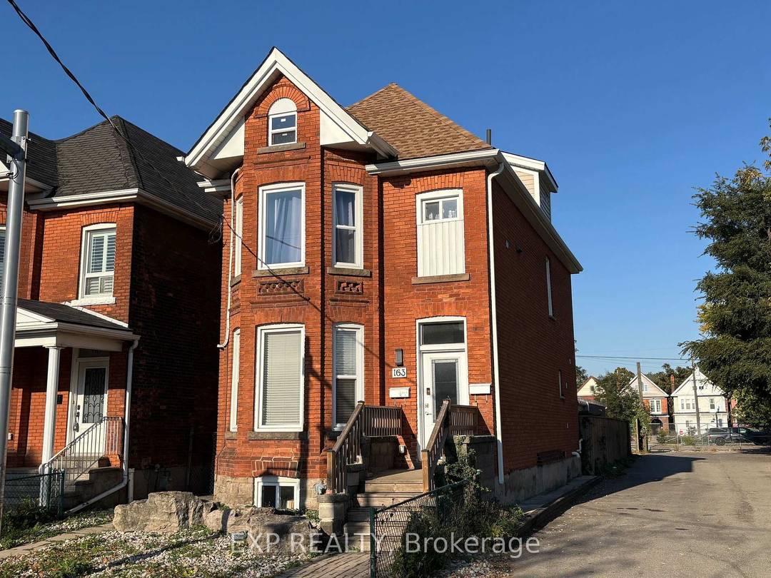 Welcome to 163 Wentworth St N Main Floor Basement Unit !