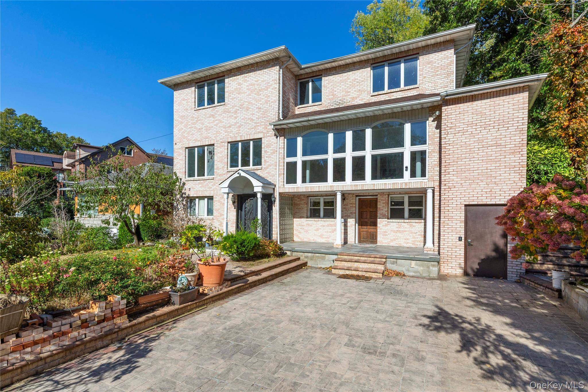 Located in the heart of Little Neck, this exceptionally spacious and beautifully maintained residence combines luxury, comfort, and versatility perfect for both investors and owner occupiers.