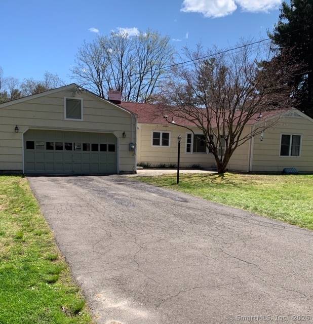 Wonderful neighborhood, walking distance to Coleytown schools.
