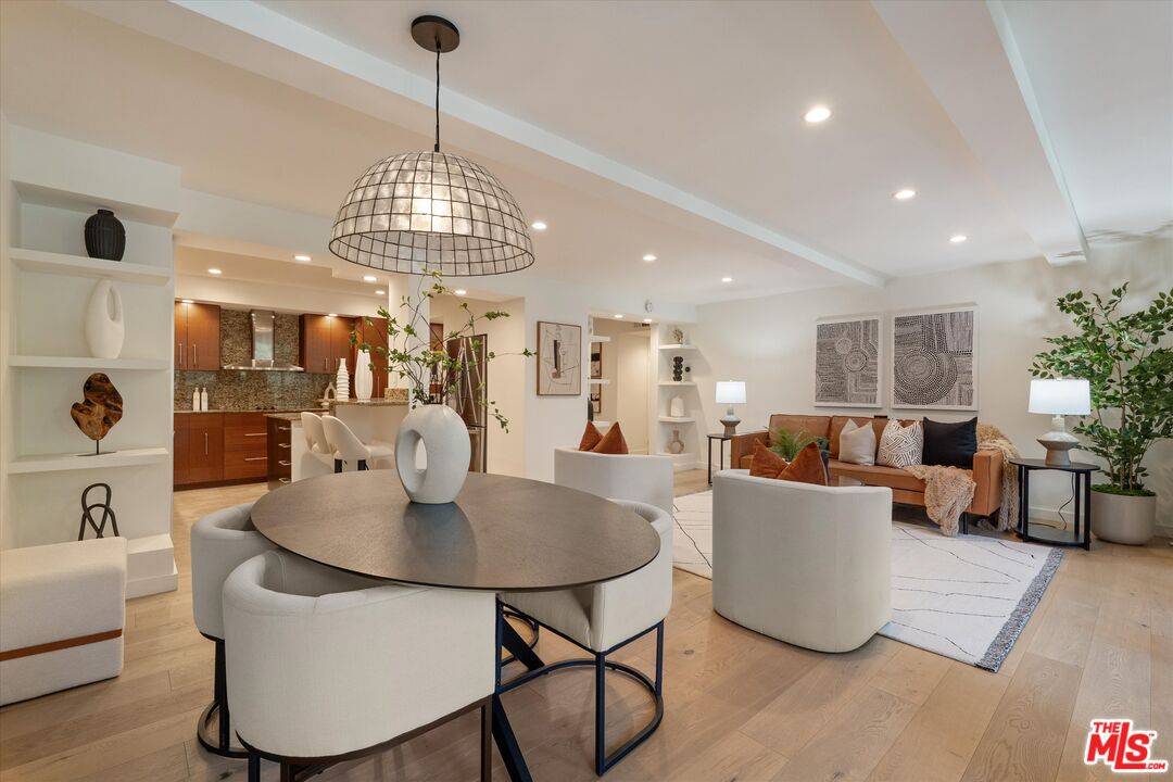 850  N Kings Rd 2BR Sunset Strip La