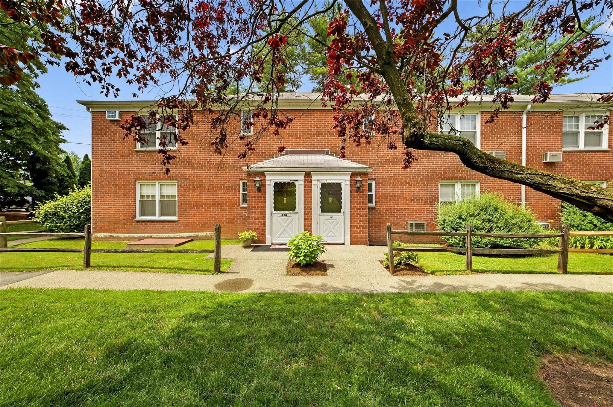 Beautifully renovated 1 bedroom end unit condominium rental.