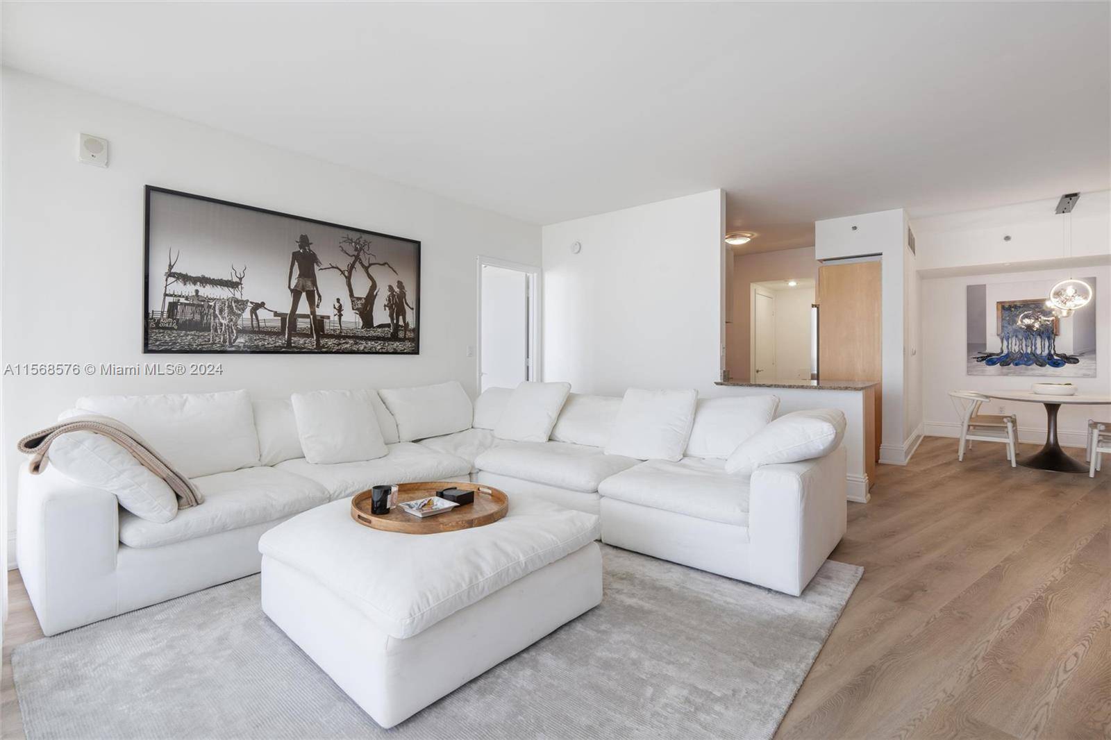 This is a spectacular opportunity to live in a spacious 2 bedroom, 2 bathroom furnished apartment in the highly desirable Murano Grande in the South of Fifth neighborhood.