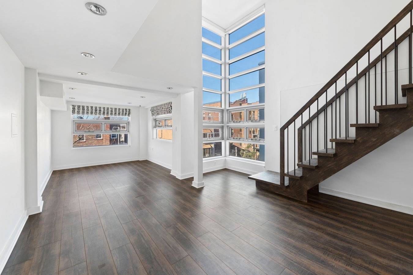 NEW TO THE MARKET ! ! ! NO FEEWelcome to Fusion, a five story 14 unit elevator boutique Condo located in sizzling South Park Slope.