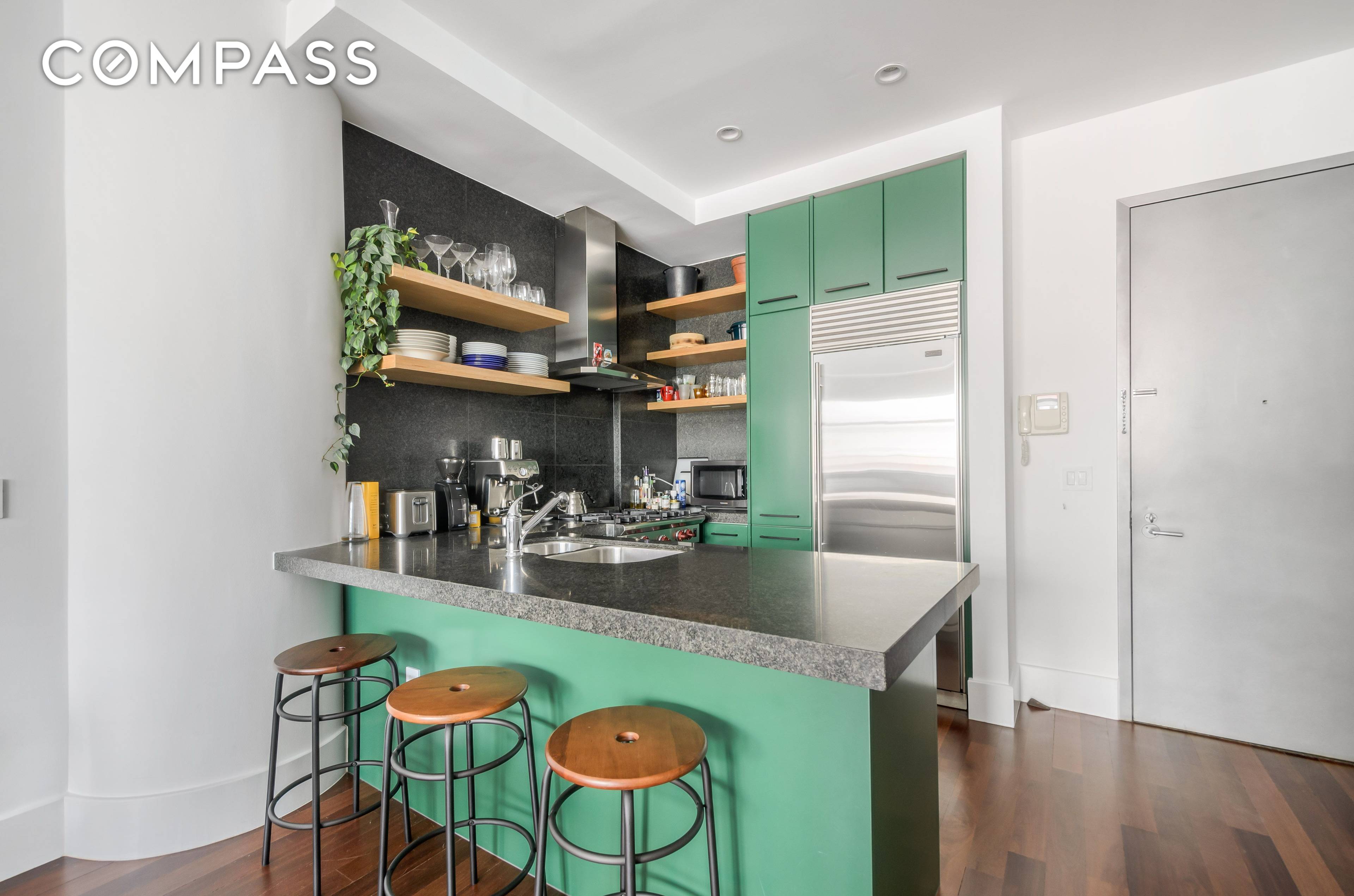 Welcome to Residence 4G in the historic Gretsch Condominium.