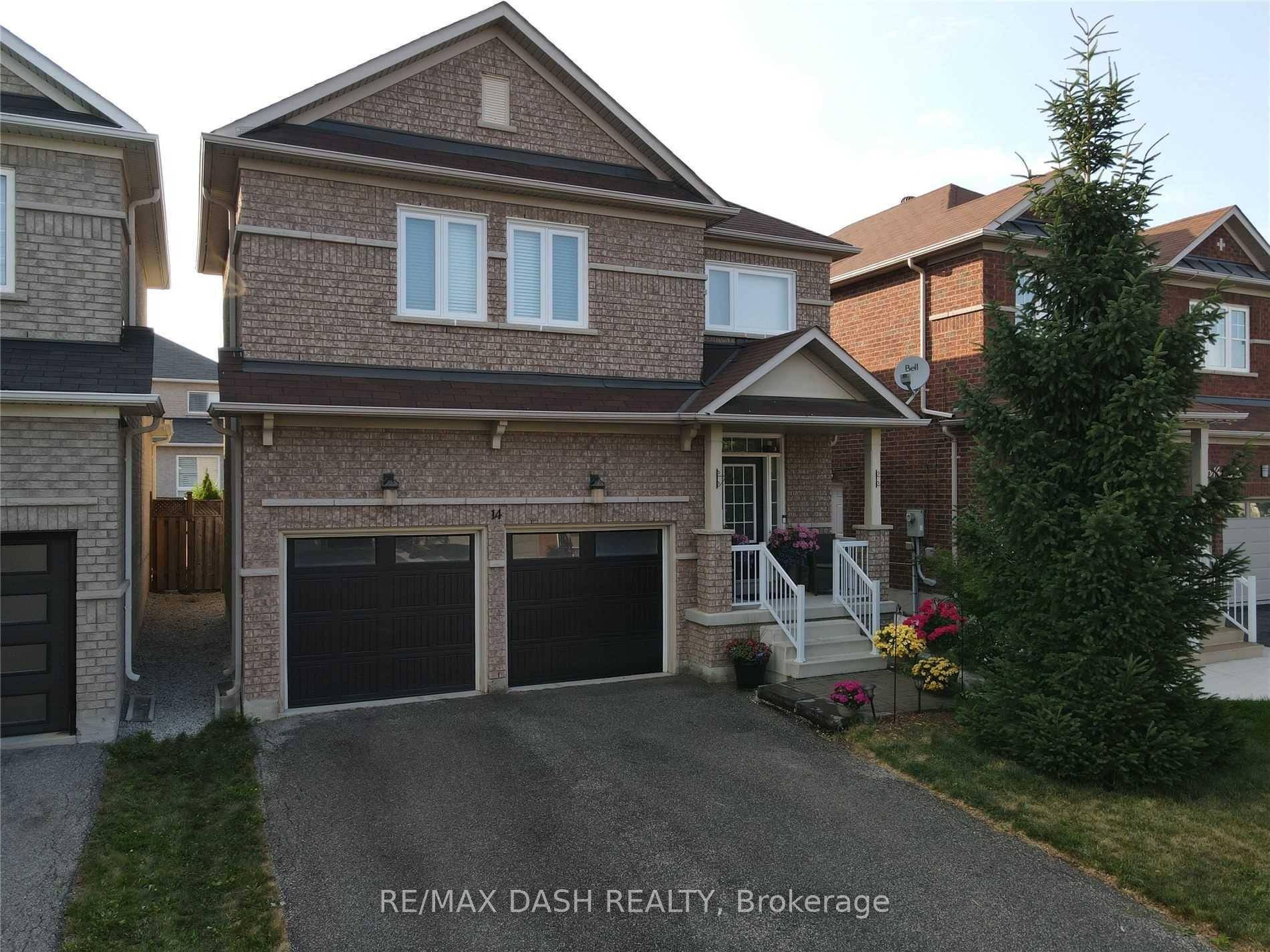Gorgeous 3 Bdrm amp ; 3 Washrm Detached House In Prestigious Location !