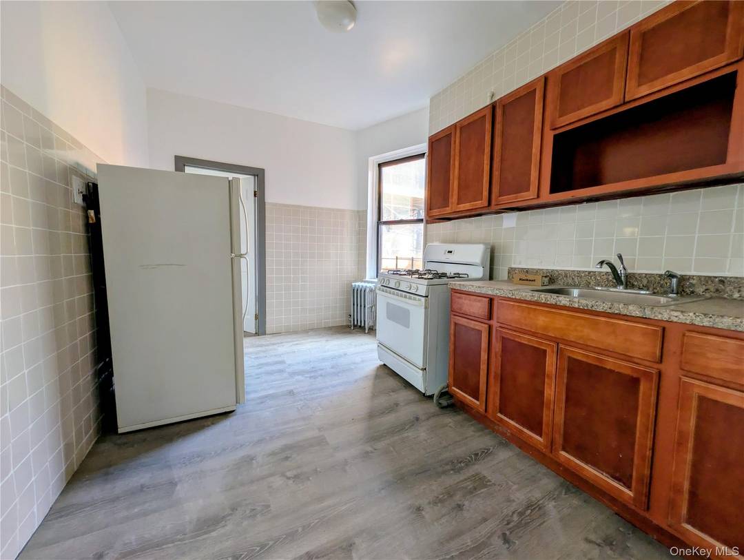 3 bedroom 1 bathroom HDFC CO OP in Williamsburg.