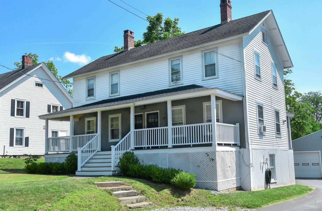 Wonderful opportunity to purchase an investment property in the desirable town of Sharon, CT.