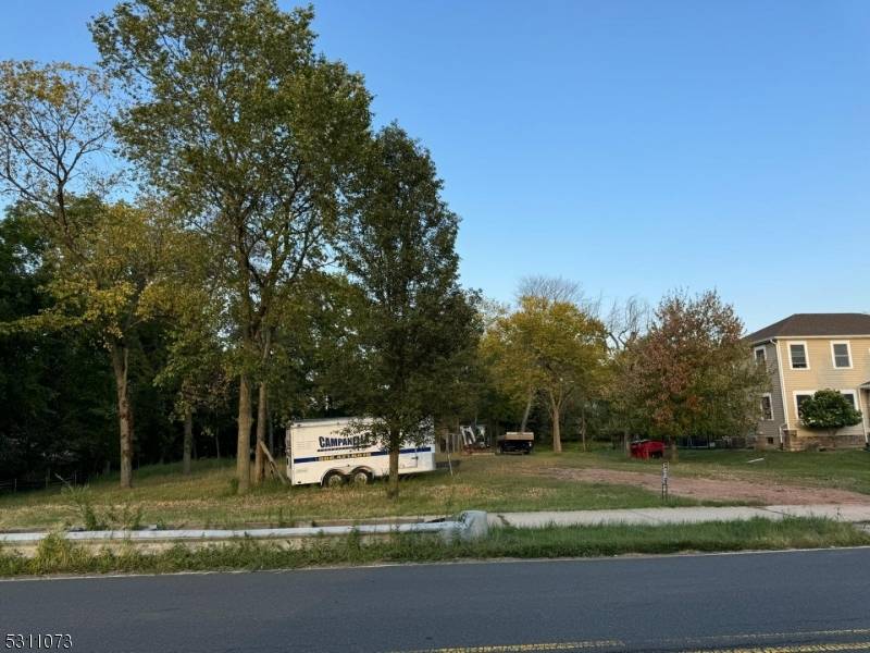 Take advantage of this excellent opportunity to own a generous plot of land in South Brunswick.