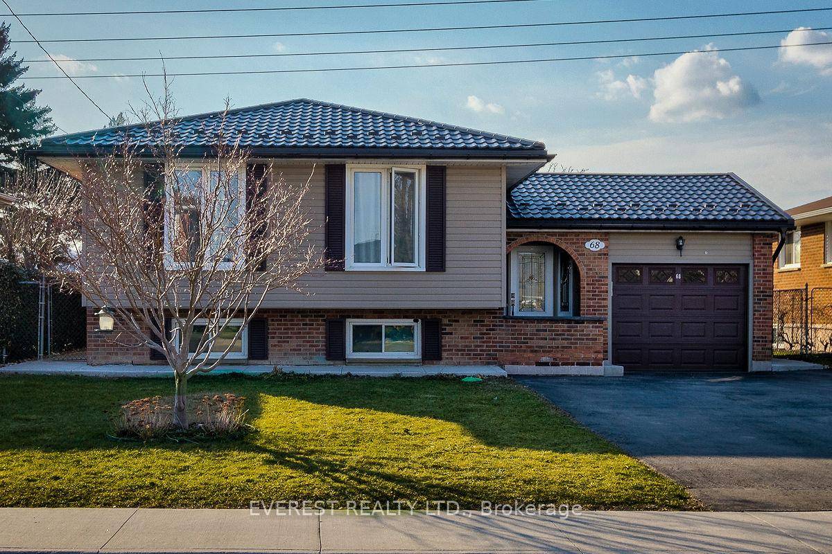 High Demanding Location Of Redhill Greenbelt Conservation Area, Stunning Detached Bungalow Raised 3 2 Bed 2 Bath Approx.