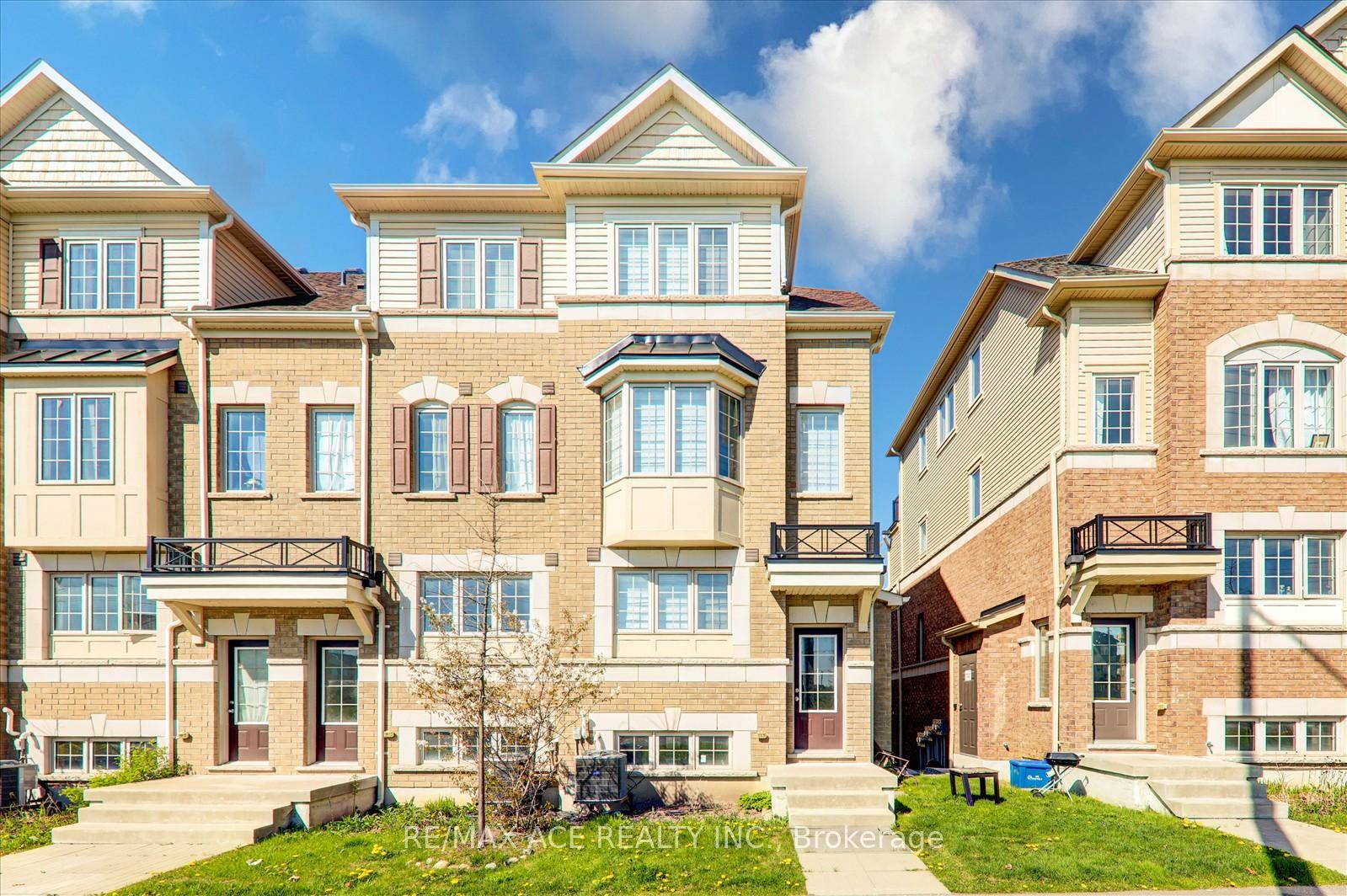 Beautiful And Spacious End Unit Townhouse, over 1800Sq Ft With Outdoor Space With 2 Entrances, W O To Large Balcony From Living Area.
