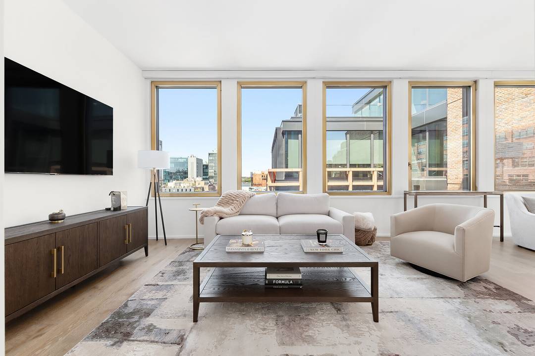 Introducing PHD, an extraordinary penthouse floating atop 345meatpacking at the crossroads of Meatpacking, West Village and West Chelsea complete with West, North and East exposures.