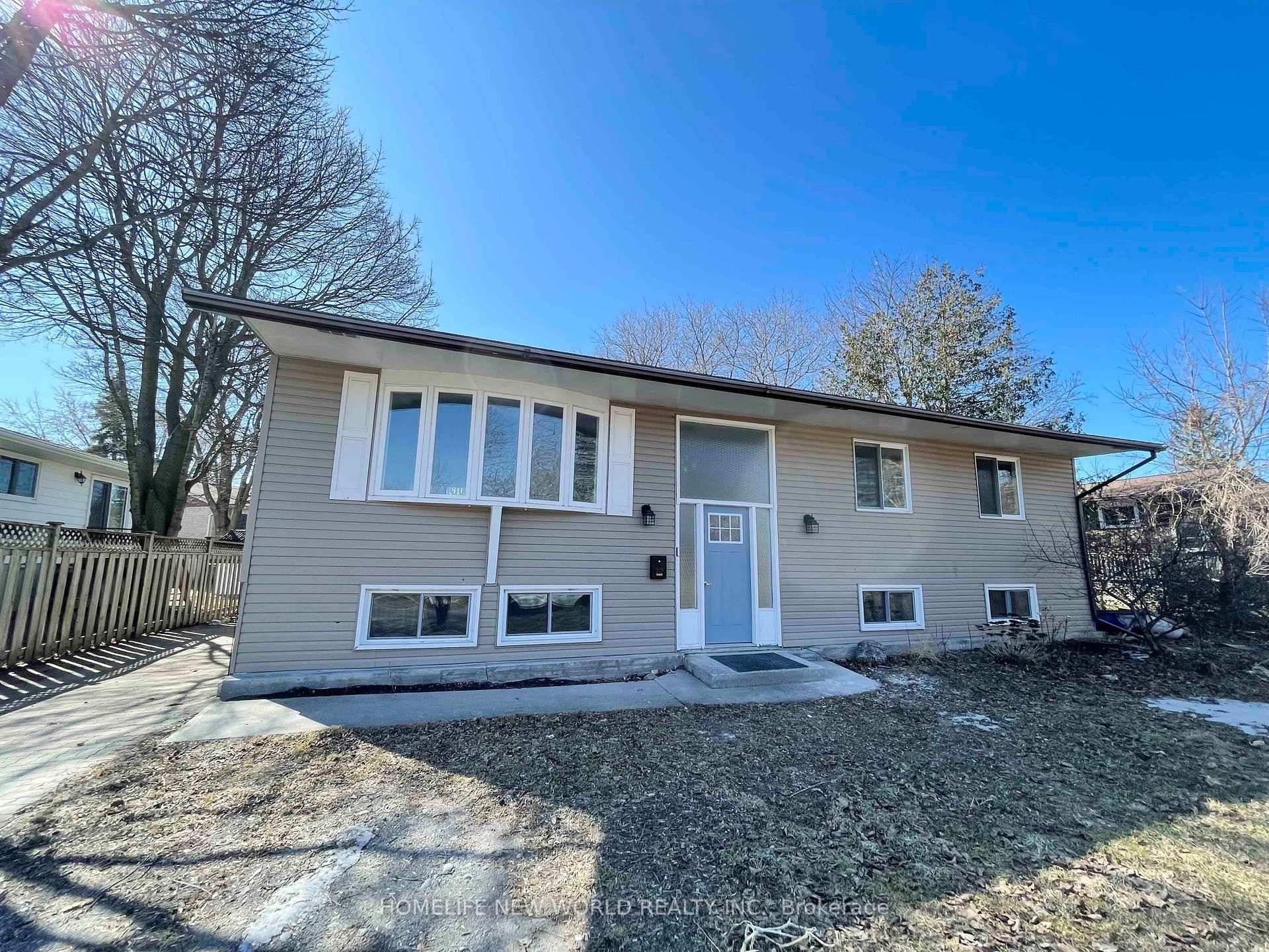 This spacious 5 bedrooms home has many recent updates, including all through high quality laminate flooring, 2 fully renovated bathrooms with trending colour amp ; material selections, freshly painted amp ...