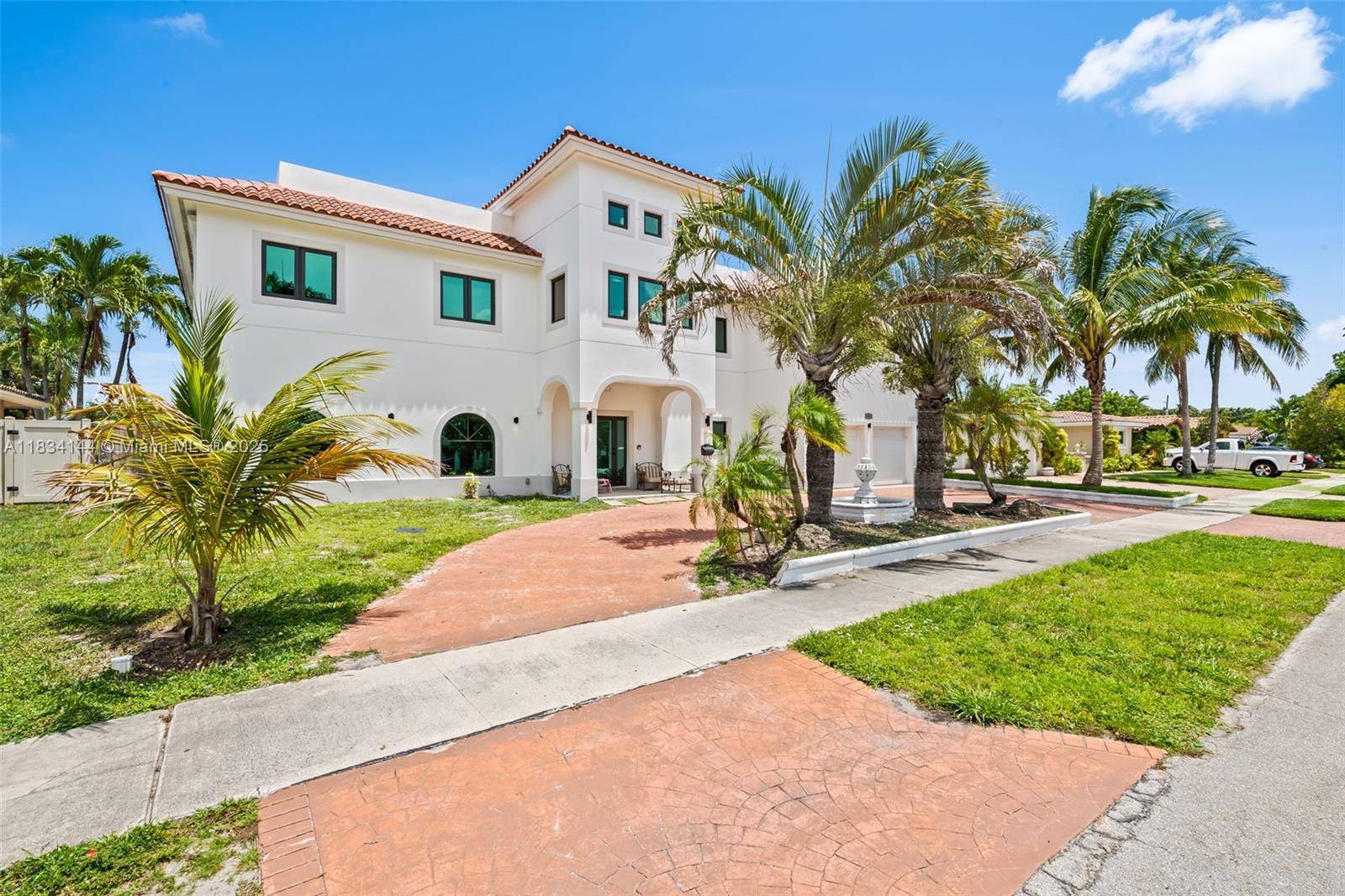 SELLER MOTIVATED. Unmatched value in the heart of Fort Lauderdale !