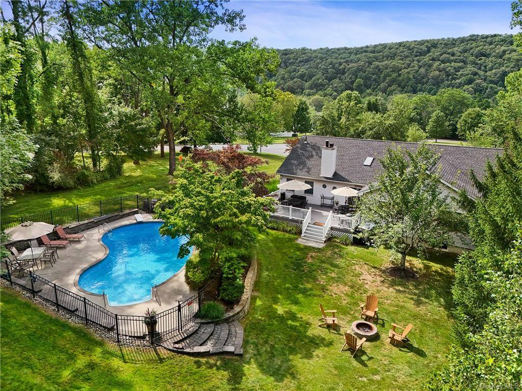 You can have it all ! Rare offering highly desirable all on one level living in this beautiful 2, 439 sq.