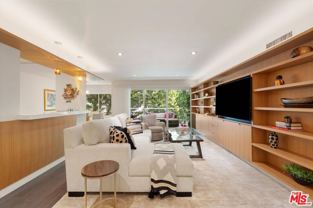 11657   Chenault St 2BR Brentwood La