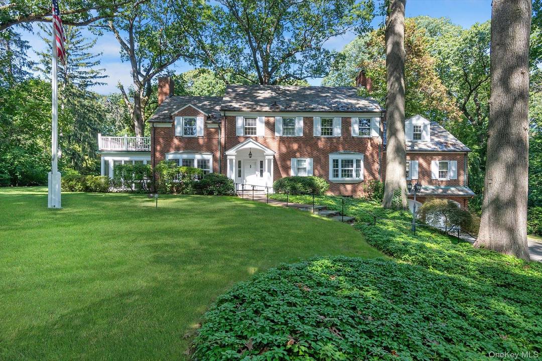 Rarely available Sands Point FULL HOUSE rental.